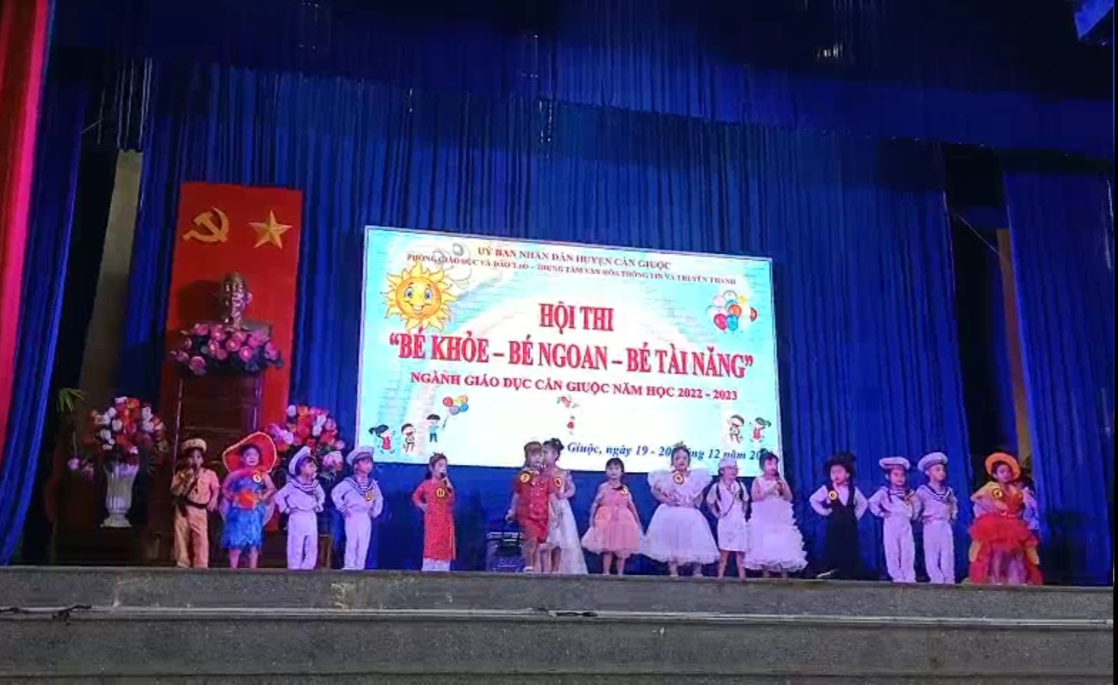 Các bé Trường mẫu giáo Hướng Dương dự thi văn nghệ Bé Khỏe - Bé tài năng năm 2022